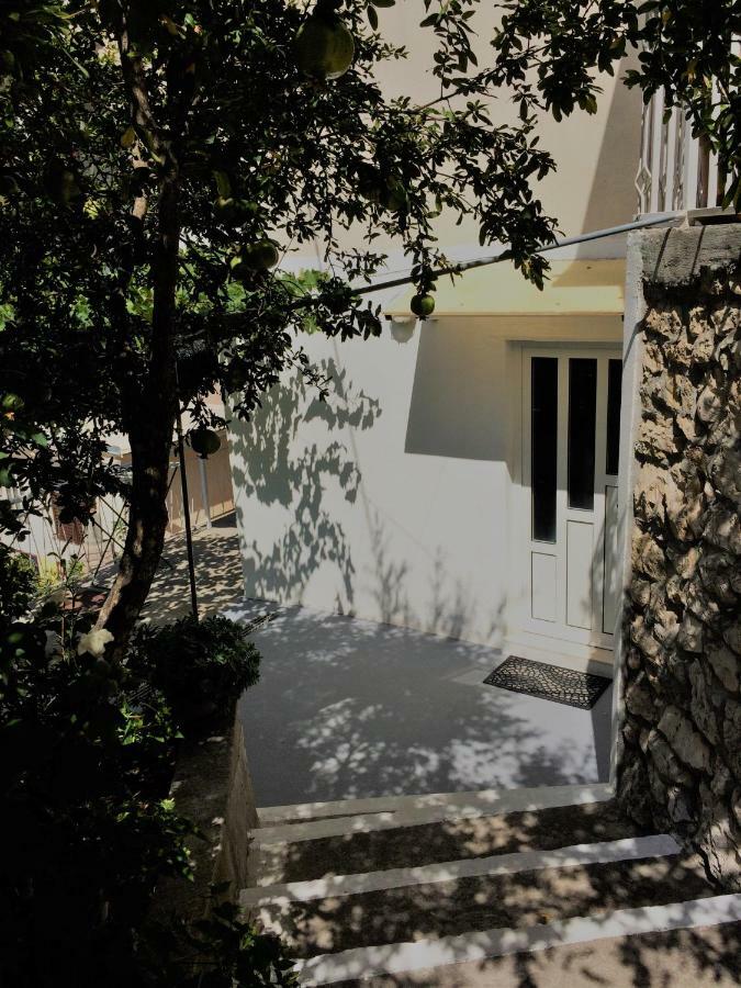 Room Dobrenka Hvar Exterior foto